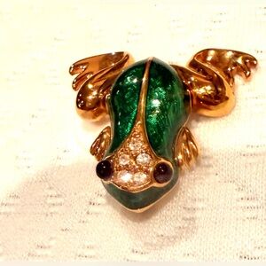 Green Vintage Gold Frog Brooch with Rhinestone Head Black Stone Eyes.